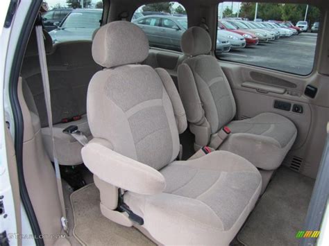 Medium Parchment Interior 1998 Ford Windstar GL Photo #38895986 | GTCarLot.com