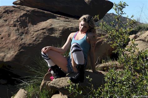 Gorgeous Babe Dahlia Sky Showing Her Nice Boobs Outdoors Photos