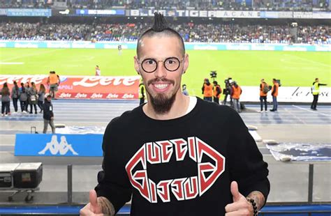 Notizie Calcio Napoli Kiss Kiss Pranzo Uefa Ce Anche Hamsik Adl