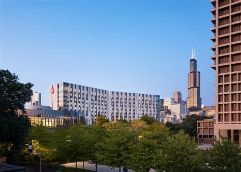 University of Illinois at Chicago - Academic and Residential Complex ...