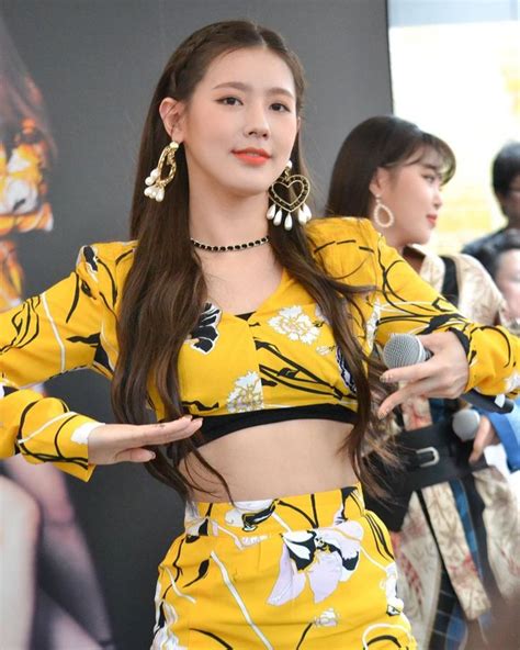 G I Dle Miyeon Korean Actresses Kpop Girls Girl Group Nude Pretty Baby Quick Fashion