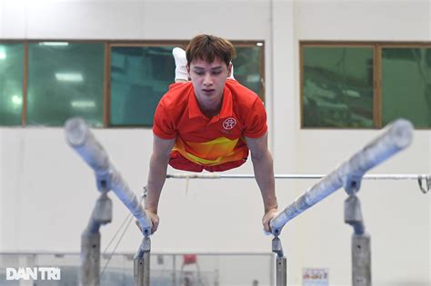 Dàn hot boy tuyển Thể dục dụng cụ Việt Nam vượt khó vì huy chương SEA Games Báo Dân trí