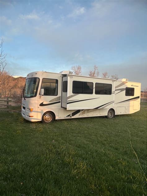 2007 Thor Motor Coach Four Winds Hurricane - RVs & Campers - Bozeman