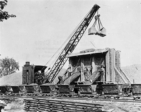 Looking Back: Brownhoist crane during the construction of Lakeshore Rd ...