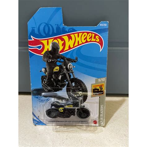 Xe mô hình đồ chơi cơ bản Hotwheels Motor Ducati Scrambler Hot Wheels Edition card như