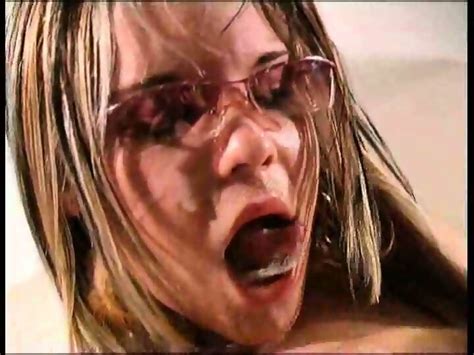 Threesome With Cum In Hot Mouths