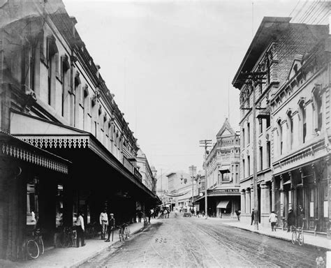 1900 Historic Downtown Stores on Forte Fort Street, Honolulu, Hawaii