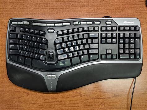 What Is An Ergonomic Keyboard: A Detailed Overview - keyboardclack.com