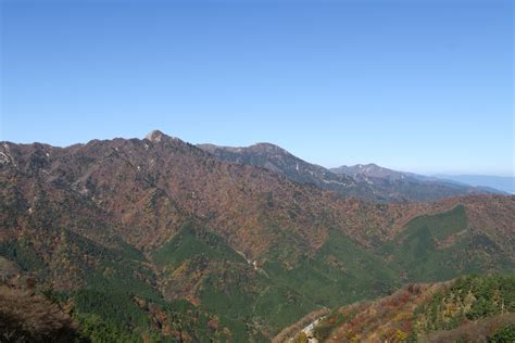 入道ヶ岳〜鈴鹿セブン2座目⛰️ 紅葉🍁とアセビ🌳のトンネルを歩く ゆっきーtakaさんの入道ヶ岳・鎌ヶ岳・仙ヶ岳の活動日記 Yamap