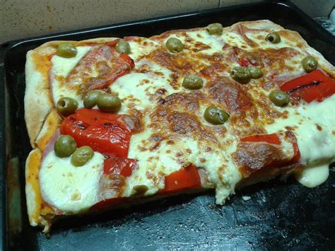 Pizza De Jam N Y Morrones A La Piedra Caserissimo