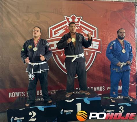 Atletas Da Escola De Jiu Jitsu Tainan Brazilian Conquistam Medalhas De