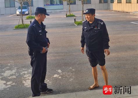 一個岸上拖一個水裡救，民警輔警救回跳河女子 新浪香港