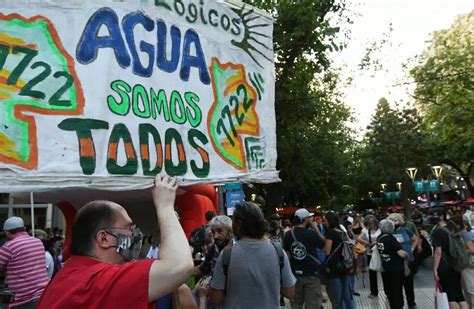 Marcha Y Concetración Por El Agua En Mendoza Para Defender La Ley 7722