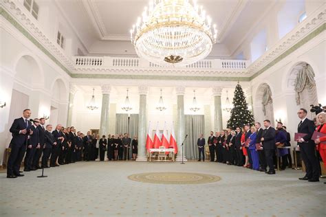 Prezydent Andrzej Duda Powo A Premiera Donalda Tuska Oraz Rad