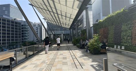 【保存版】東京駅周辺で時間をつぶすならココ！無料で座れる場所をまとめてみた トーキョーさんぽ