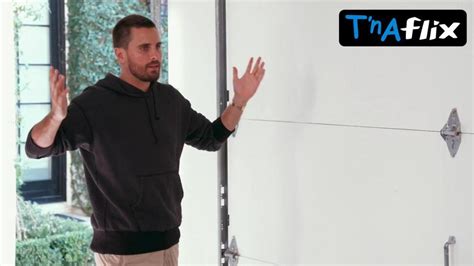 Kourtney Kardashian Underwear Scene In Keeping Up With The Kardashians Porn Videos