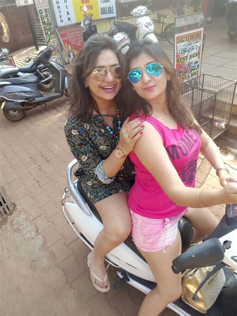 9 Hot Sexy Juhi Parmar Bikini Pics