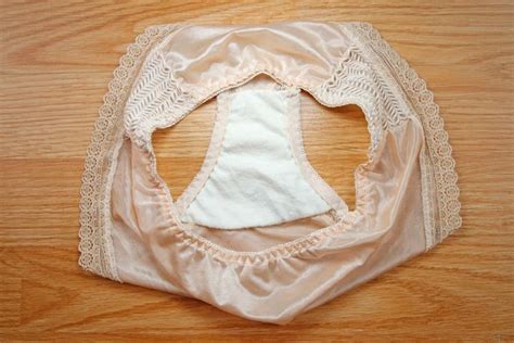 VINTAGE JAPANESE NYLON Shiny Slippery Pretty Cute Glittering Nude Panty Small PicClick CA