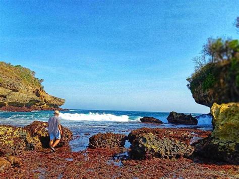 Pantai Keren Di Blitar Ada Raja Ampat Juga Lho