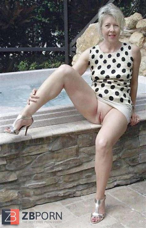 Mature And Granny Upskirts ZB Porn