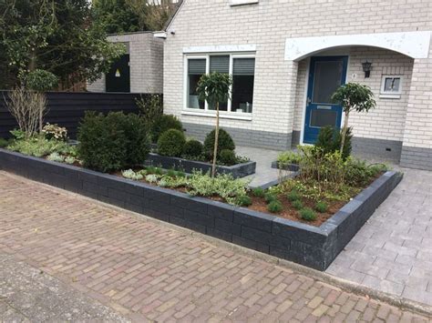 Pin van Nathalie op Tuin Voortuin Voortuinideeën Tuin