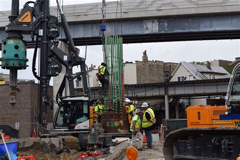 Commuters are reacting to the new security on the Red Line CTA 17