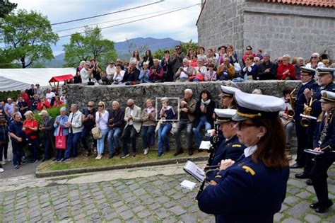 Foto Video Maj Uz Fa Ol I Zabavu U Veprincu Obilje En Praznik Rada