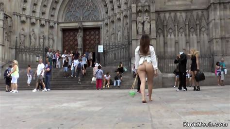 Naked Shaved Pussy Babe Fucked In Public