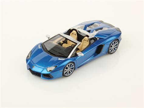 Lamborghini Aventador LP700-4 Roadster 1:43 - Looksmart Models