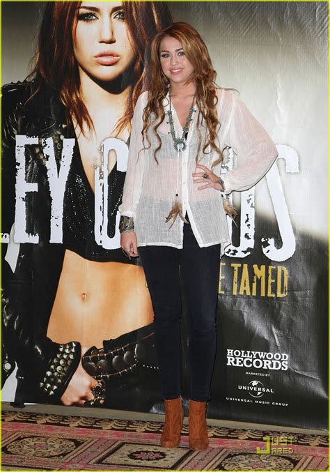 Miley Cyrus Brings Gypsy Heart To Mexico Photo 419250 Photo