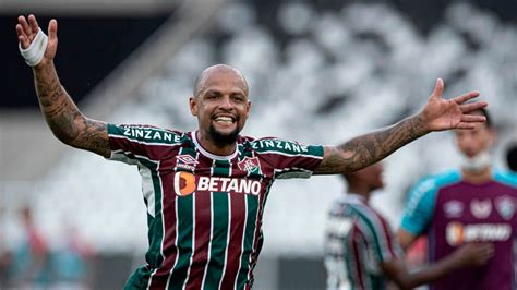 Felipe Melo faz duras críticas à arbitragem no jogo contra o Grêmio e