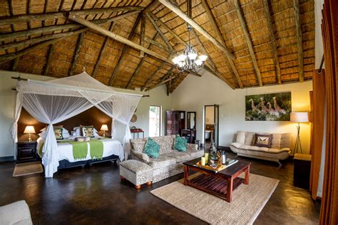 Umkumbe Safari Lodge in Sabi Sands Game Reserve | Wildlife Worldwide