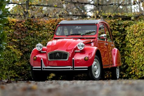 A subasta este Citroën 2CV 6 Special de 1990 con solo 50 km