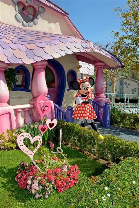 Disneyland Minnie Mouse House Find Out