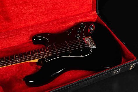 1978 Fender Stratocaster Hardtail – Black – GuitarPoint