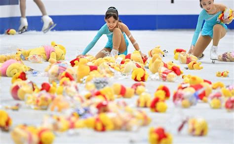 羽生結弦 プーさんシャワーが迷惑？いつから始まったのか理由も調査【動画・画像】 Kujira Times