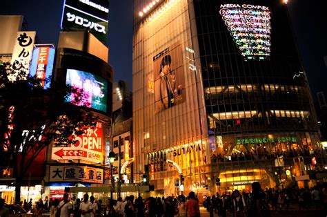 Shibuya at Night by AndySerrano on DeviantArt