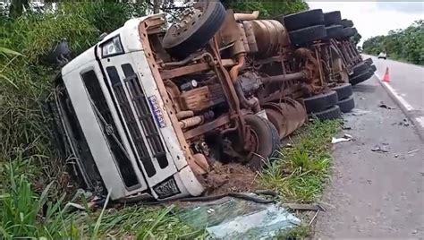 Trag Dia Na Br Motorista Sem Cinto De Seguran A Arremessado Para