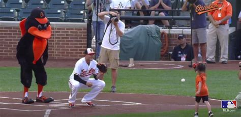 5 Year Old Uses Prosthetic Hand To Throw Out First Pitch The