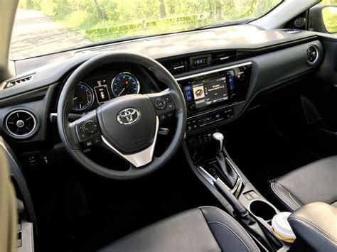 2017 Toyota Corolla Le Interior | Brokeasshome.com