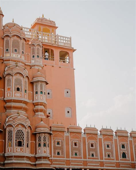 Exploring Hawa Mahal Jaipurs Palace Of The Winds The Common Wanderer