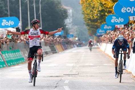 Tadej Pogacar Wint Zijn Tweede Ronde Van Lombardije De Morgen