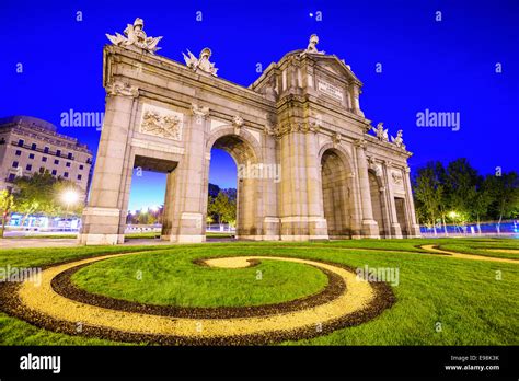 Madrid Spain At Puerta De Alcala Gate Stock Photo Alamy