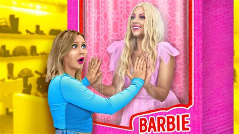 Omg Mon Amie Est Une Barbie Barbie Girl Vs Normal Girl Situations