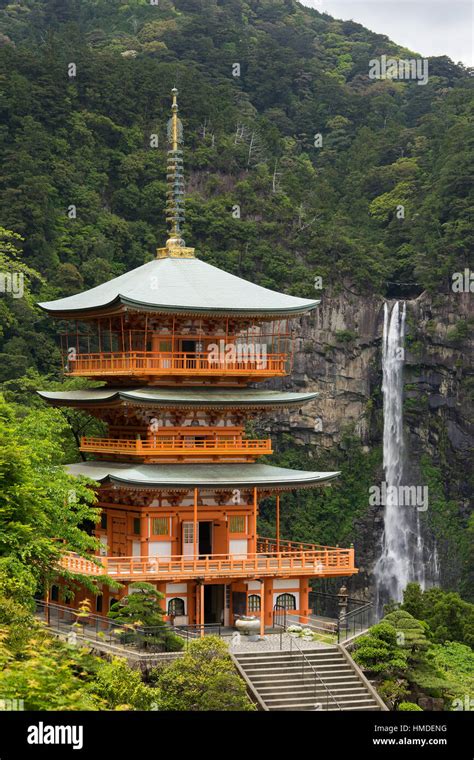 Nachi Waterfalls Nachi No Taki And Three Stories Pagoda In Wakayama