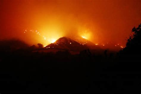 Wildfires Rage Across Southern California - Pakistan Standard