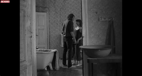 Naked Izabella Dudziak In Dirt II