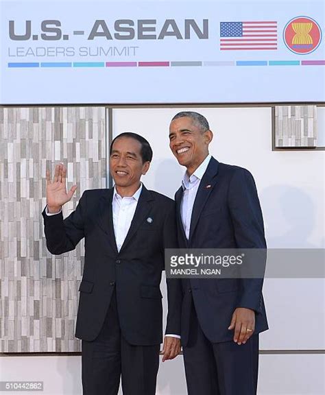 141 Obama Meets With President Joko Widodo Of Indonesia Stock Photos, High-Res Pictures, and ...