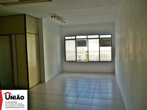 Sala Comercial Na Avenida Doutor Nelson D Avila Jardim S O Dimas Em