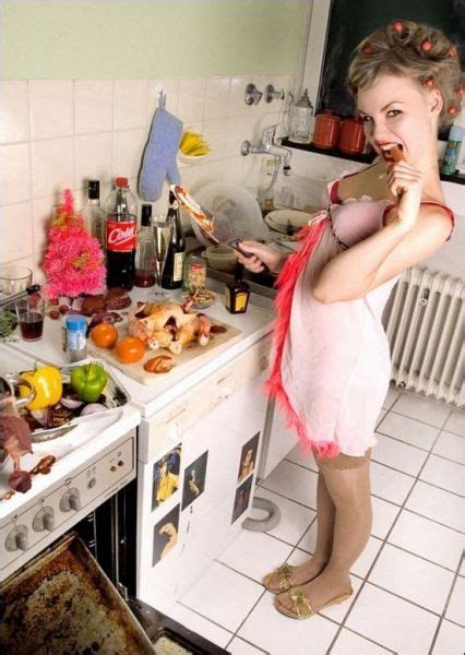 Hot Kitchen Girls Pics